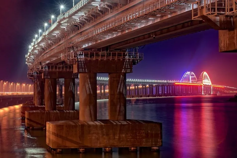 Крымский мост замедлился из-за морозов