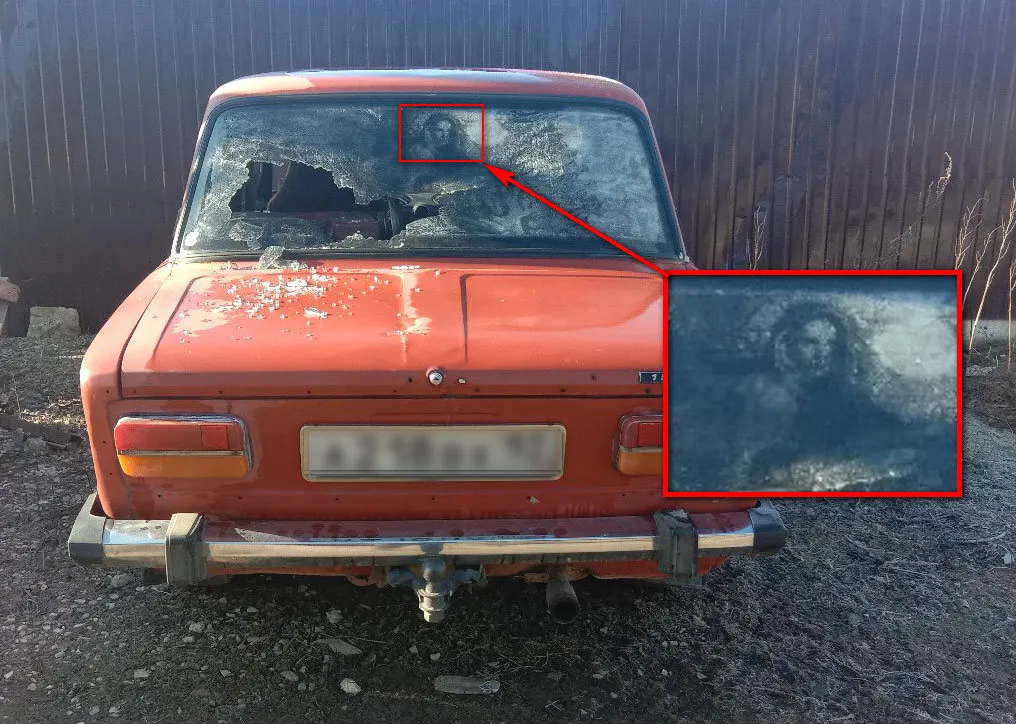 На стекле разбитого авто в Севастополе проступил лик Мадонны
