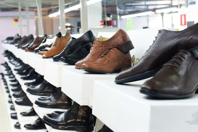 Весной из крымских магазинов исчезнет контрафактная обувь