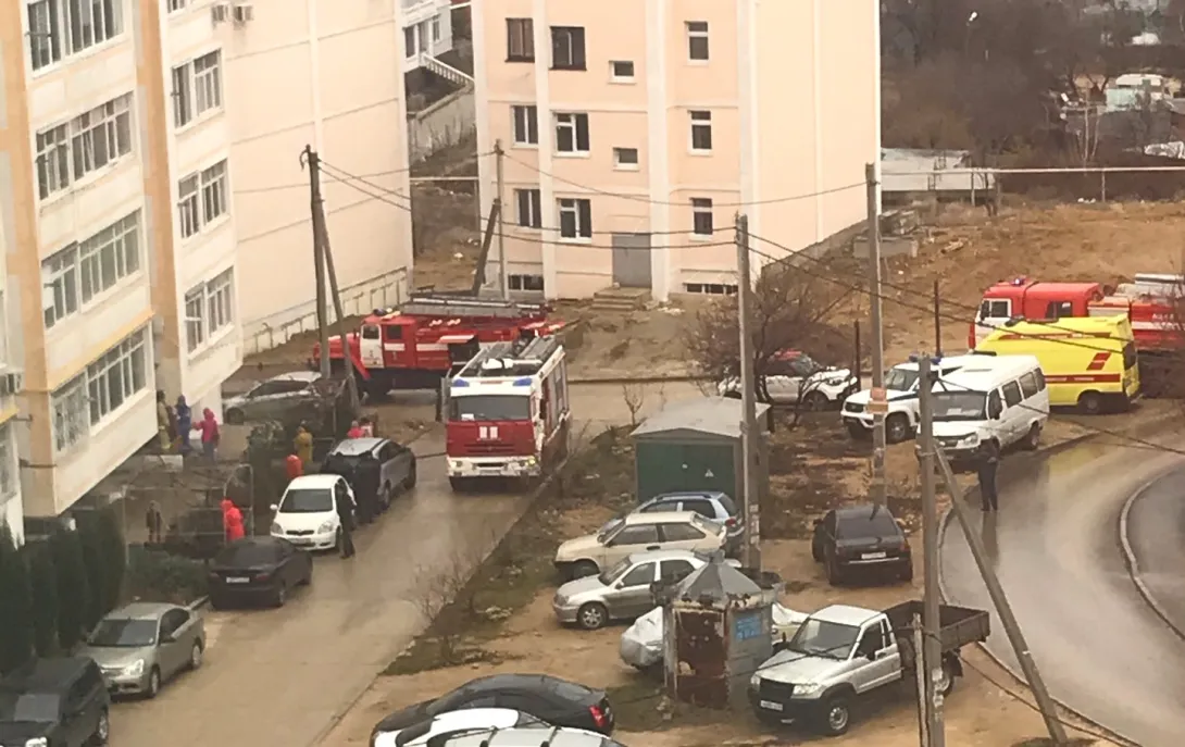На Корабельной стороне Севастополя случился пожар в многоэтажке