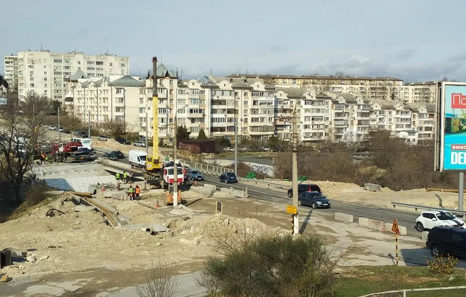 Мост через балку на Гагарина в Севастополе откроют через два месяца