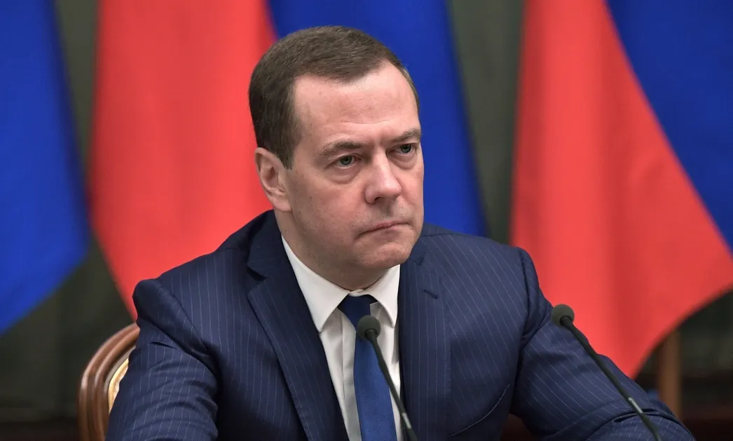 Медведев предупредил об экономическом кризисе из-за пандемии коронавируса