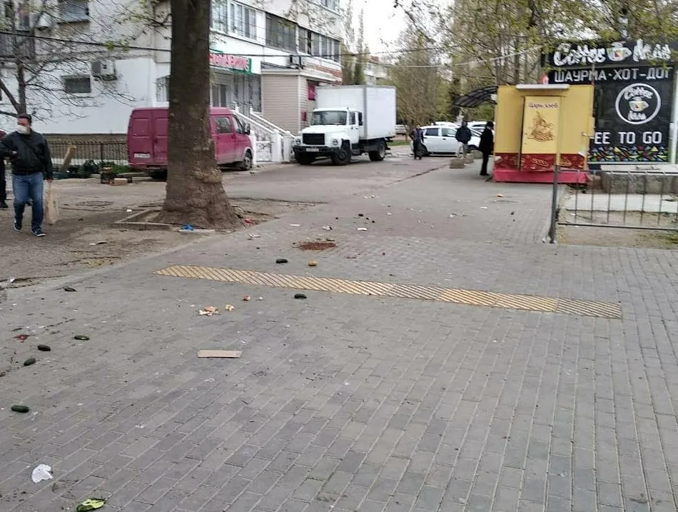 В Севастополе жёстко зачистили стихийщиков у Московского рынка