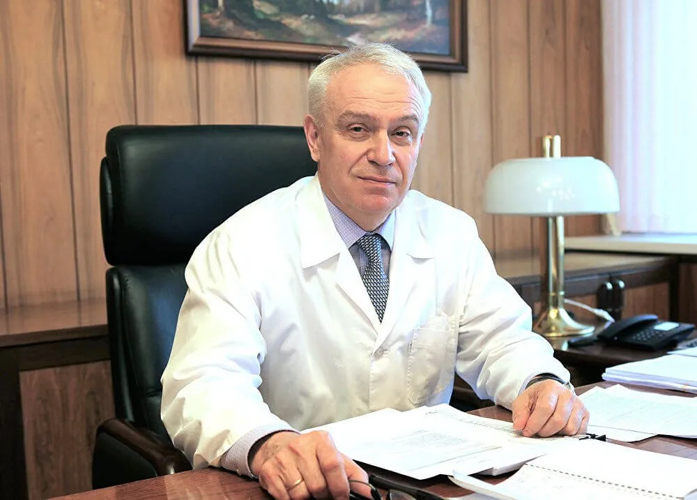 Главный кардиолог Минздрава России потребовал ужесточить карантинные меры