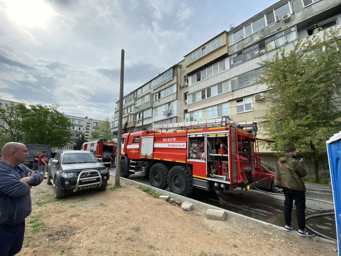 Из-за пожара 20 севастопольцев оказались на улице