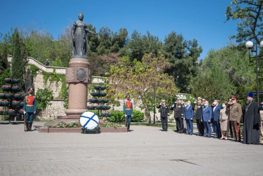 Севастополь отметил годовщину основания Черноморского флота