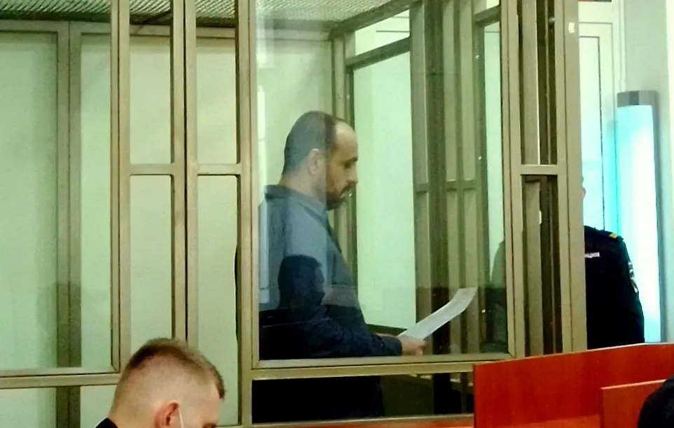 Убийца из севастопольского караоке в суде читал стихи и упрекал в национальной ненависти 