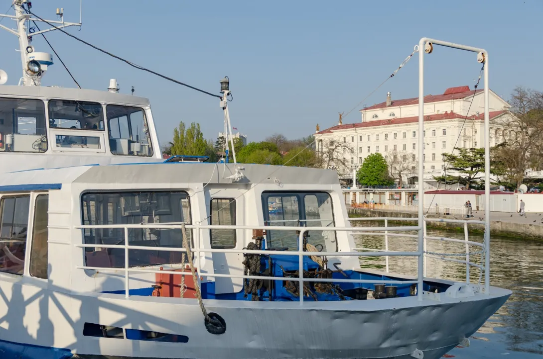 Урезанное расписание катеров в Севастополе усилят одним судном 