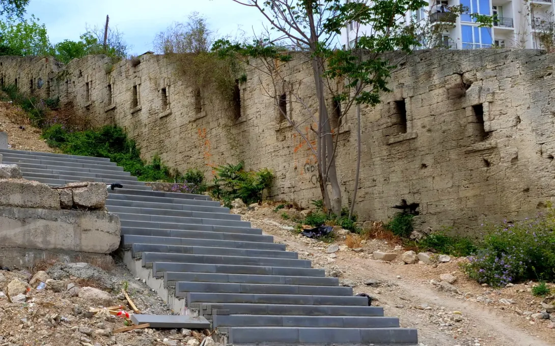 Обновлённые лестницы Севастополя. Крепостной спуск