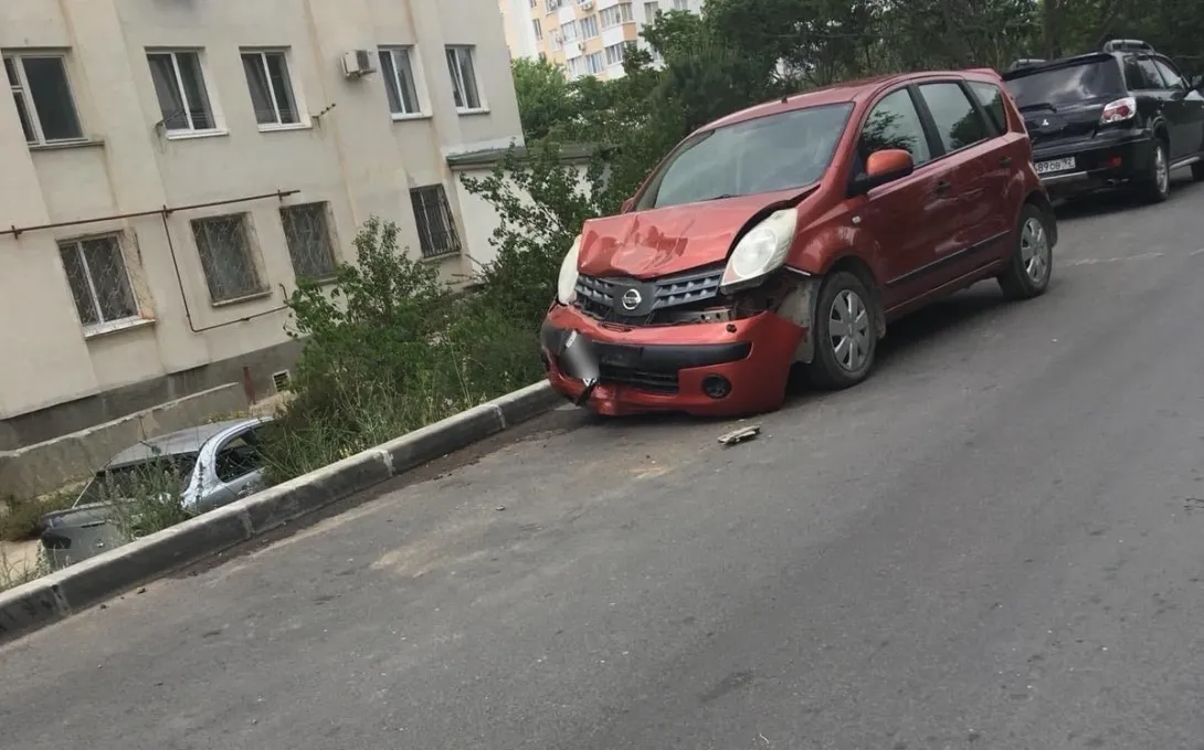 В Севастополе новый асфальт мог стать причиной аварии