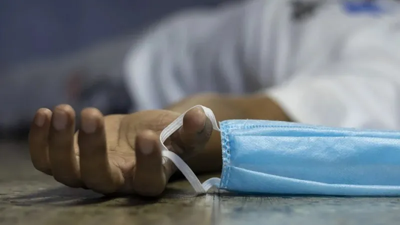 Обнародована статистика смертей российских медиков от коронавируса 