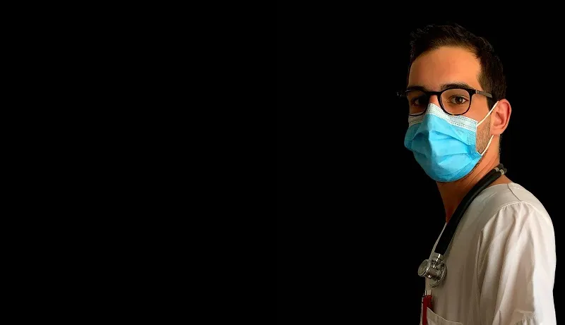 Дело врачей: российских медиков впервые будут судить за фейки о коронавирусе 