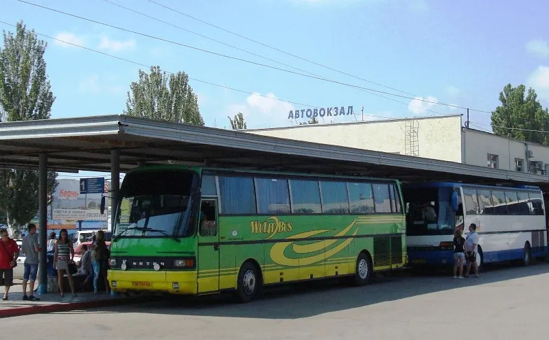 Из Крыма в Донецк отправился первый автобус