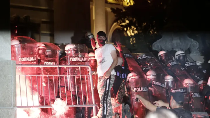 В Сербии набирают обороты антиправительственные протесты