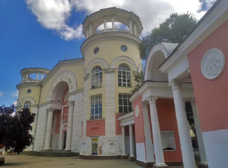 Какая судьба ждет кинотеатр «Симферополь» в крымской столице