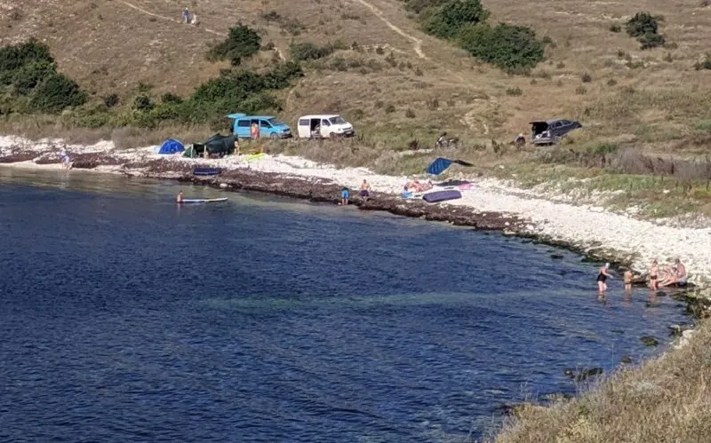 В Крыму заповедники у моря превратились в «городские» пляжи