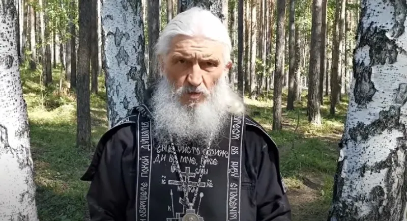 Схимонах Сергий потребовал от Путина передачи ему власти