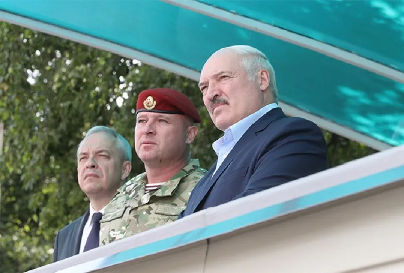 Лукашенко признался, что переболел коронавирусом