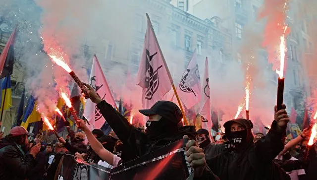 Украинские неонацисты готовятся напасть на Крым и Донбасс