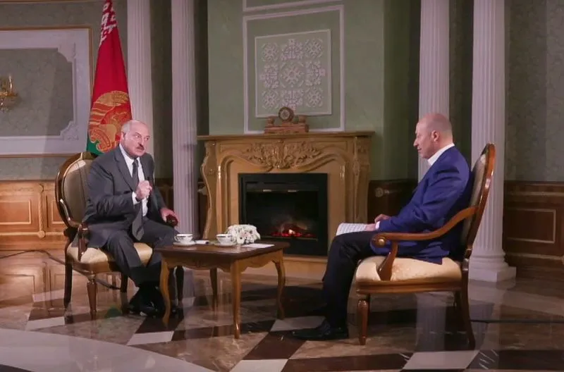 Лукашенко: За Крым надо было воевать, а Донбасс не нужен ни России, ни Украине