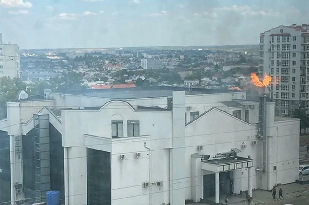 Посетители севастопольского кафе не доели шашлык из-за пожара