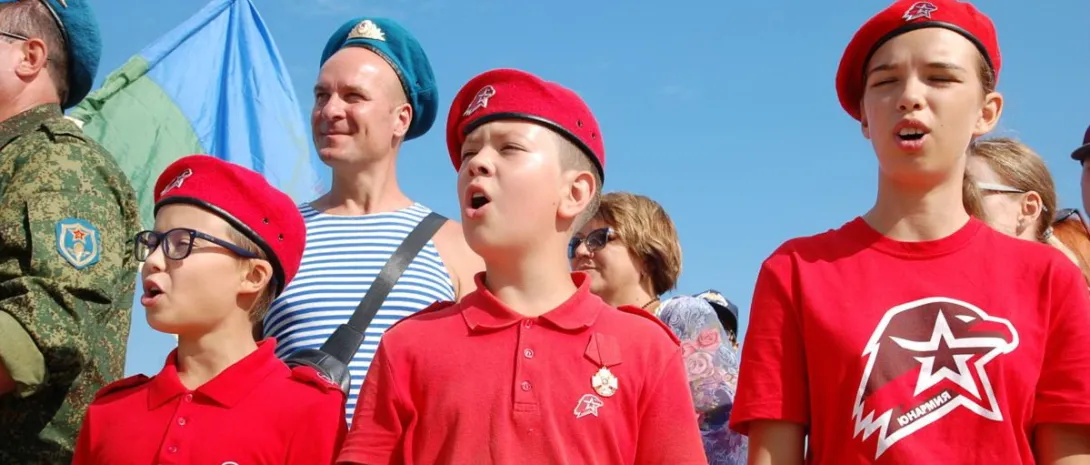 Украинский шоумен возмущен: «Крымские дети не хотят носить вышиванки»