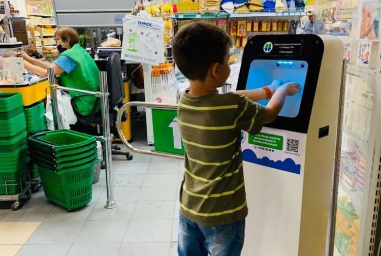В Севастополе появились бесконтактные автоматы для дезинфекции рук, бесплатные для населения города