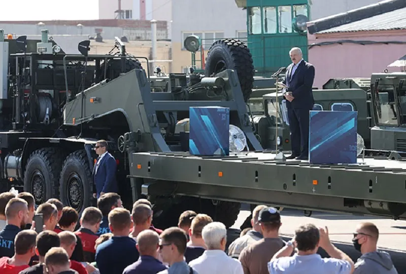 Рабочие встретили Лукашенко криками «Уходи!»