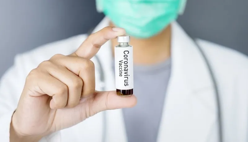 Вакцина от коронавируса выпущена в гражданский оборот