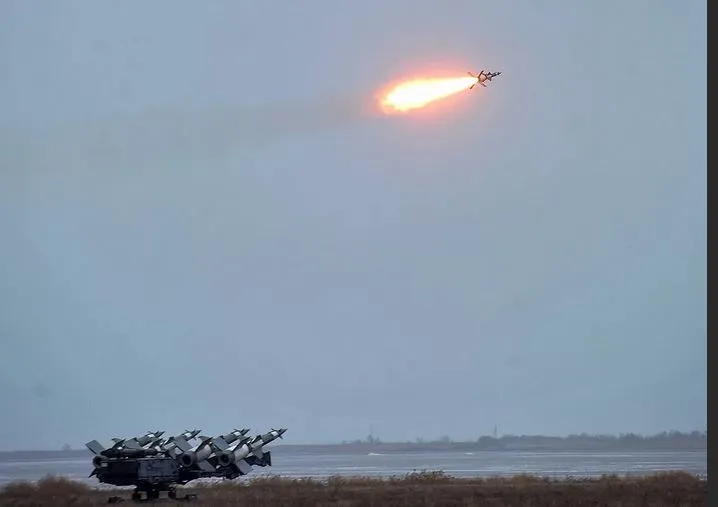 Раскрыты подробности атаки украинских крылатых ракет "Нептун" на Черноморский флот России
