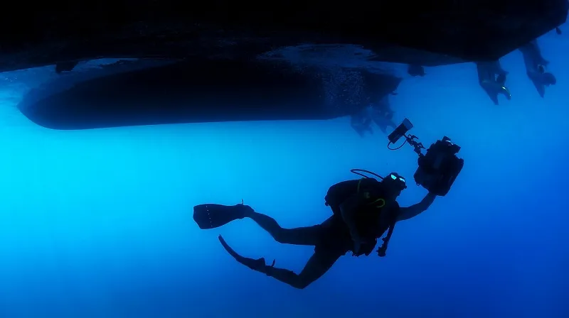 Крымские водолазы подняли из морских глубин опасные «сокровища»
