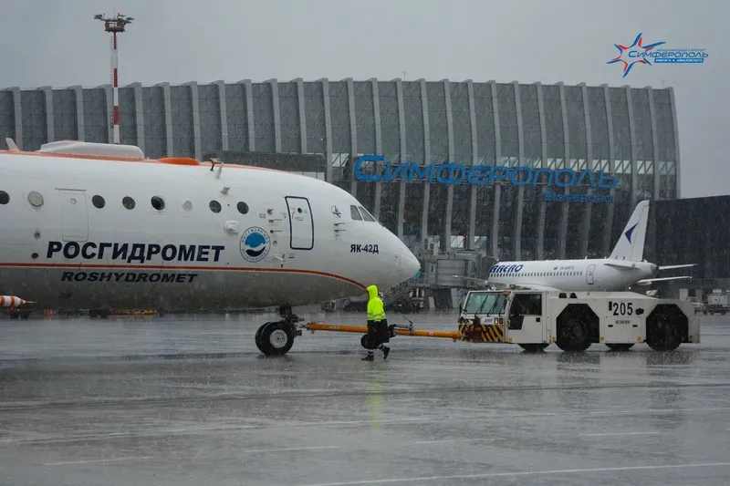 Самолет Росгидромета нагонит дождей в Крым