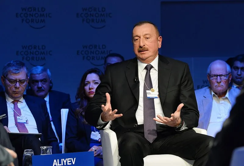 Азербайджан назвал единственное условие прекращения боёв в Карабахе