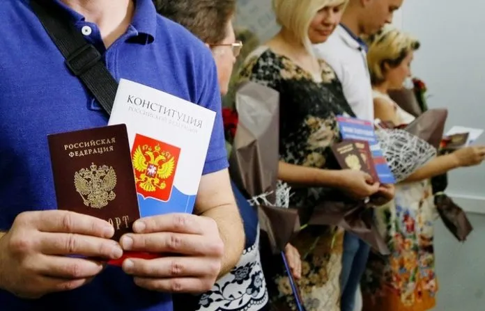 МВД ЛНР: Российское гражданство ежедневно получает свыше 600 человек