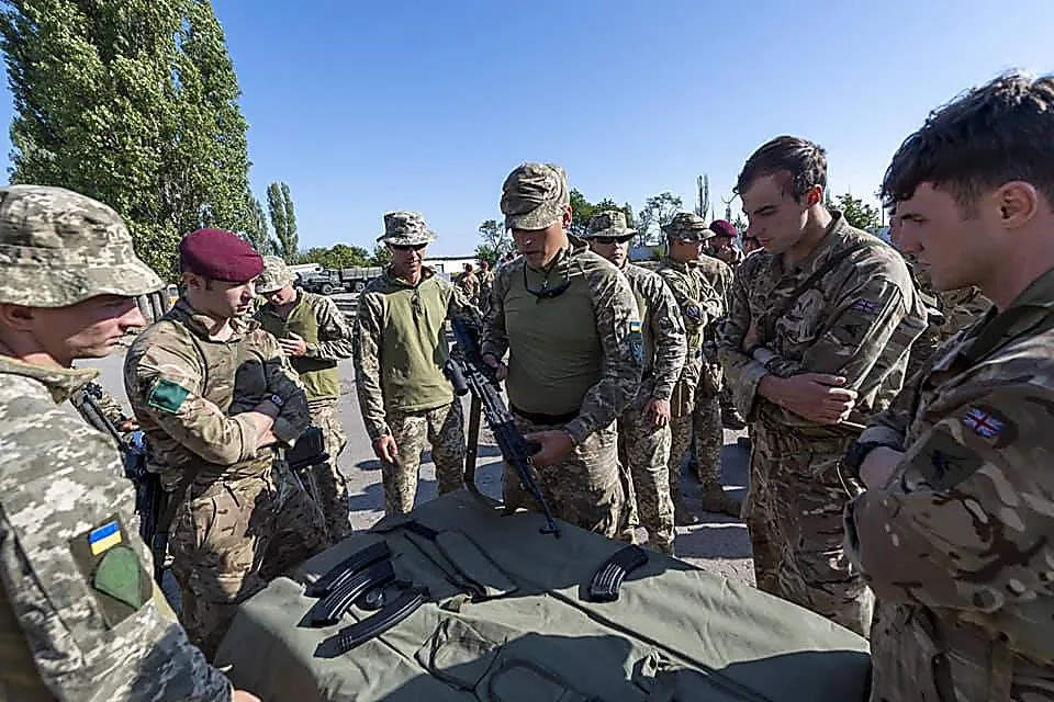 Украина готова разместить на своей территории британских десантников