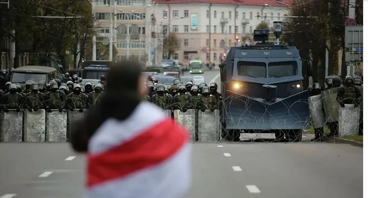 Милиция применила светошумовые гранаты на акции в Минске