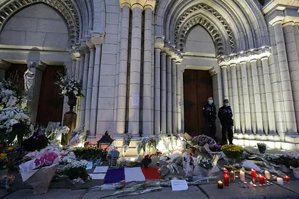 Французы отказались верить в способность властей защитить от террористов