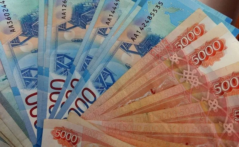Россияне накопили рекордную сумму наличных в кубышках