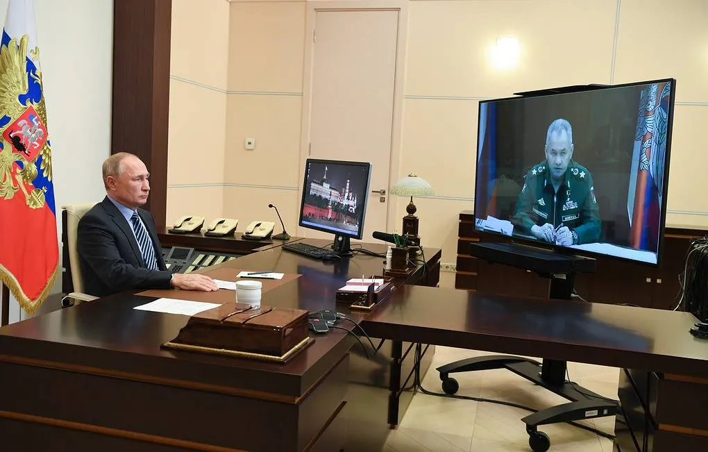 Путин подписал указ о вступлении в силу плана обороны РФ до 2025 года