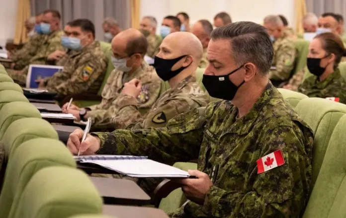 Главнокомандующий ВСУ поблагодарил инструкторов НАТО за подготовку Украины к войне с Россией
