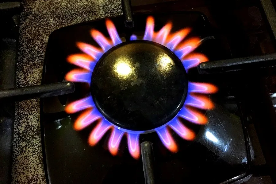 Откуда берётся «красный газ» в домах севастопольцев 