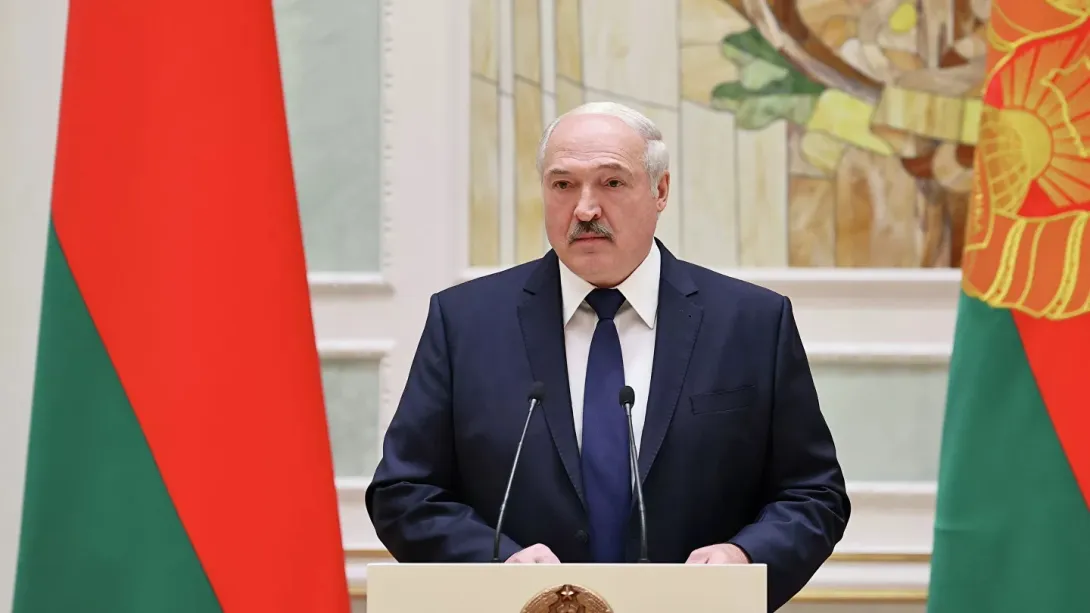 Лукашенко заявил, что не будет президентом при новой Конституции
