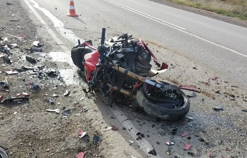 За выходные на дорогах Крыма погибли мотоциклист, водитель и пешеход
