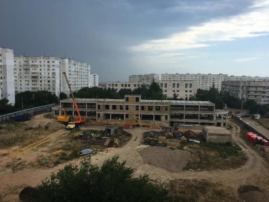В Севастополе вместо недостроенного ТЦ построят поликлинику