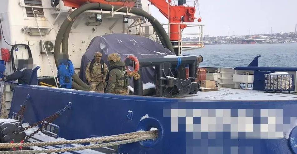 В Крым тайно перевозили украинских моряков 