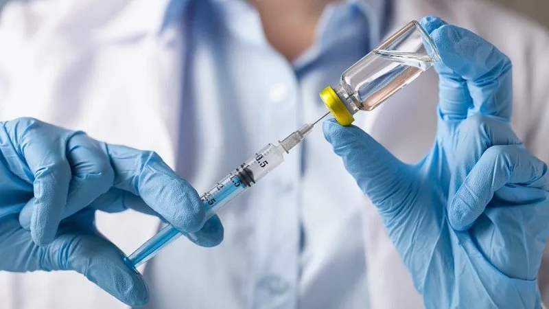 В Минздраве отчитались о побочных эффектах прививки от ковида