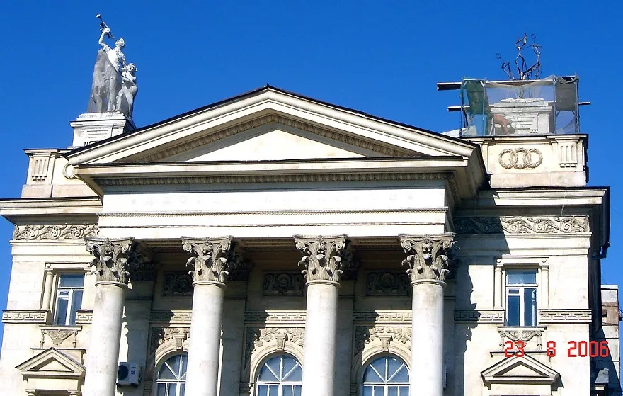 Нужно ли возвращать пионеров в центр Севастополя
