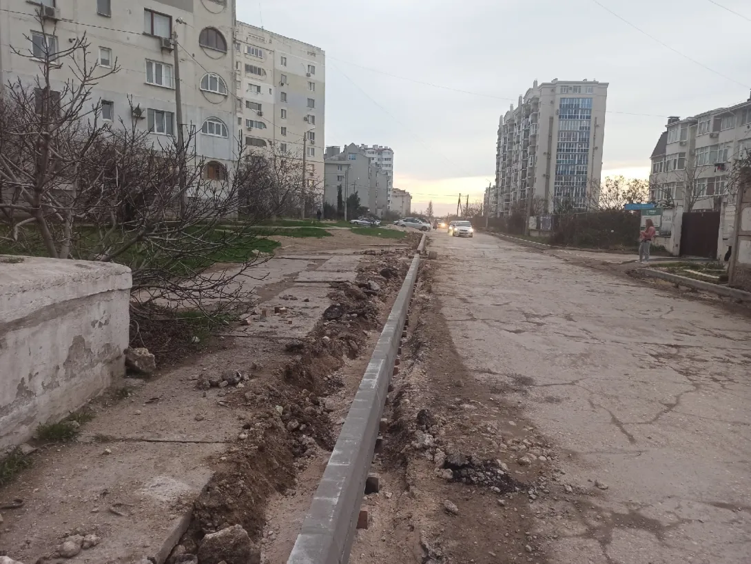 Жителей улицы Маячная в Севастополе вытащат из грязи