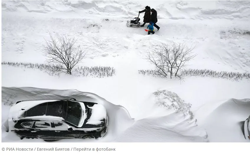 Названы полезные приемы при езде на автомобиле в снегопад