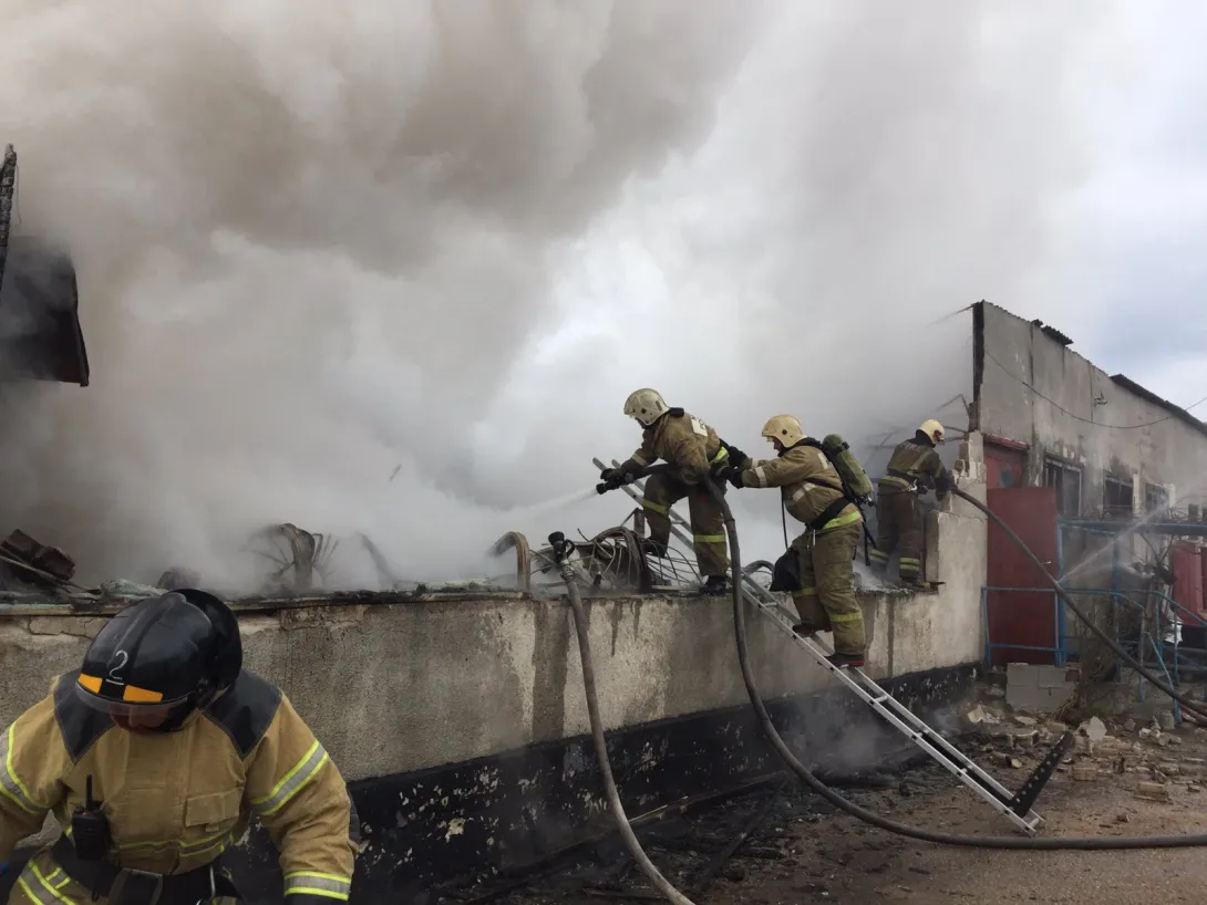 Масштабный пожар перепугал жителей Севастополя